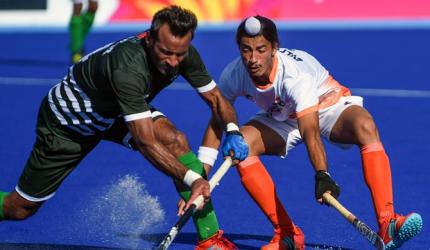 Hockey: India surrender two-goal lead, held by Pakistan