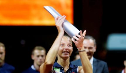 Dominant Pliskova beats Vandeweghe to win Stuttgart title