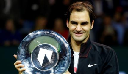 Federer cruises past Dimitrov to claim Rotterdam title