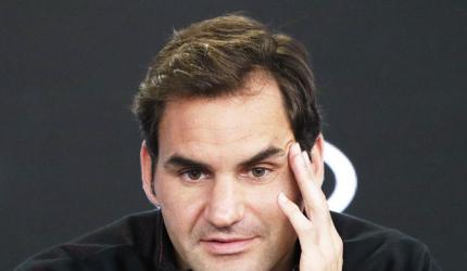 Slam number 20 in sight but Federer plays down favourite tag