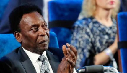 Brazil great Pele collapses with exhaustion