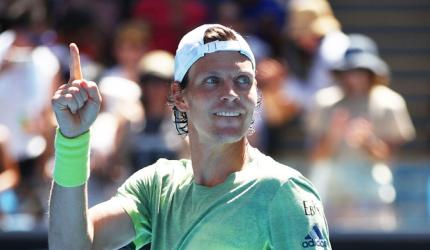 Fitter, stronger Berdych sweeps past Fognini into Aus Open quarters