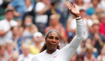 Wimbledon: Serena powers past qualifier into third round