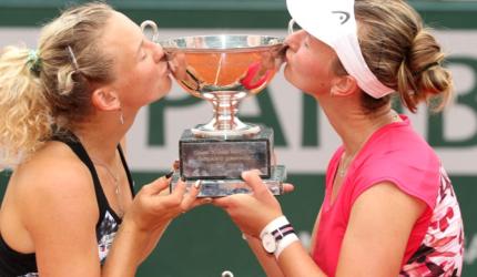 Czech duo Siniakova and Krejcikova win women's doubles