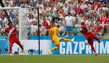 PHOTOS: Carrillo wonder strike fires Peru to win over Aus