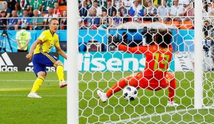 PHOTOS: Sweden rout Mexico but both qualify for last 16