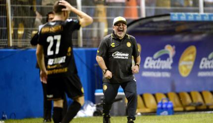 Maradona off to a winning start in Mexico