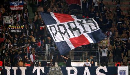 Extras: PSG-Metz game stopped due to homophobic banner