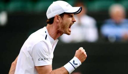 Murray roars past Cuevas into Antwerp quarter-finals