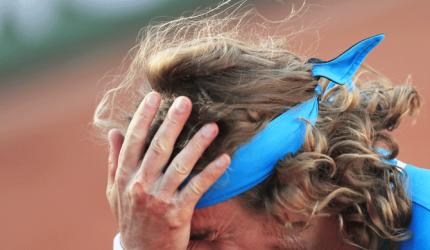 Tsitsipas reacts strongly after loss to Wawrinka