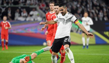 Football Extras: New-look Germany draw with Serbia