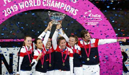 Fabulous France down Australia for Fed Cup title