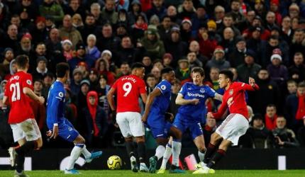 Champions League hopes add spice to Everton-Man United clash