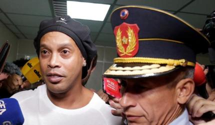 Former Brazil star Ronaldinho arrested in Paraguay