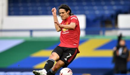 United's Cavani banned for 3 games for offensive post