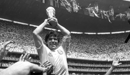 What are your favourite memories of Maradona? Tell us!