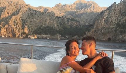 Ronaldo sails about with his 'love'