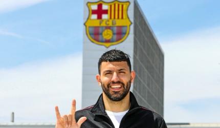 Barcelona sign Sergio Aguero from Man City