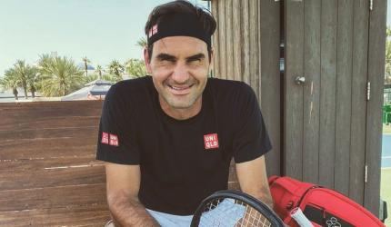 Federer says 'feeling strong' after knee surgery