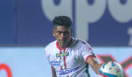 ISL: Bagan go top after thrilling draw with Kerala