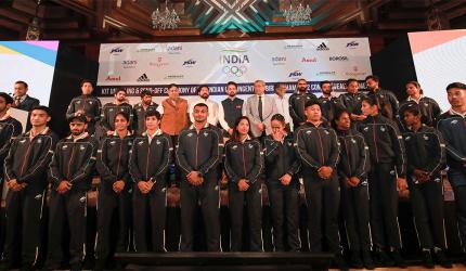 India hockey players ready for Australia at CWG