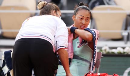 Menstrual cramps wreck Zheng's French Open dream