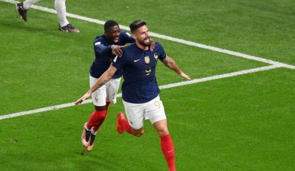 Giroud scores twice, equals Henry's French record