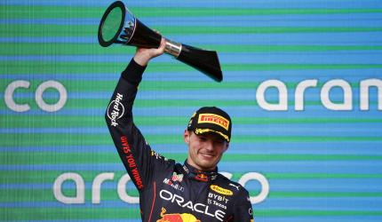 F1 PIX: Verstappen fights back to win US GP