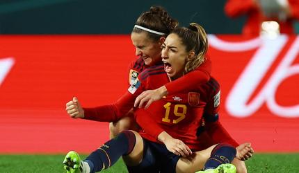 Spain stun Sweden; seals World Cup final spot