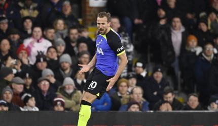 PIX: Kane equals scoring record as Spurs beat Fulham