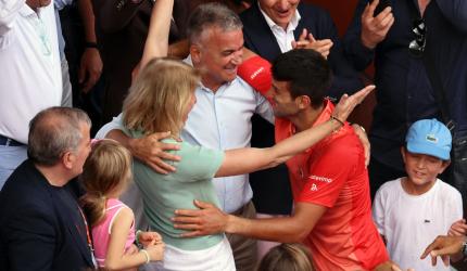 Djokovic grateful for 'tennis mother', 'tennis father'