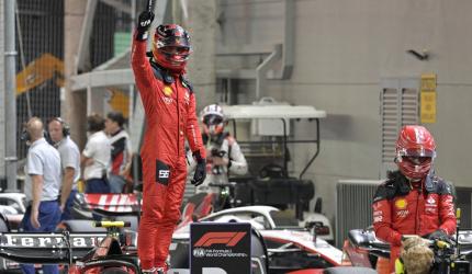 Sainz on pole in Singapore; Red Bull out of the top 10