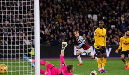 EPL: West Ham's Bowen punishes woeful Wolves