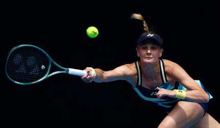 Aus Open: Ukrainian qualifier, Noskova reach quarters 