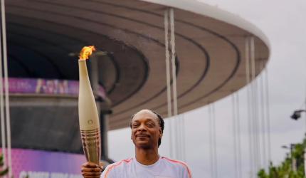 PIX: Snoop Dogg carries Olympic Torch! 