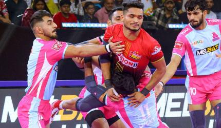 PKL: Deshwal powers Jaipur to victory over Bengaluru