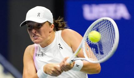 Swiatek returns to pro tennis after self-induced break