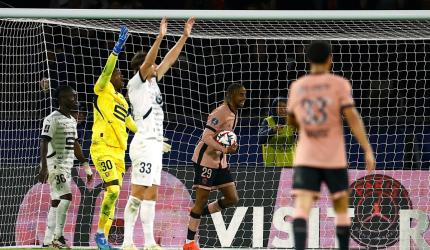 PSG back to their best; Dortmund stage epic comeback