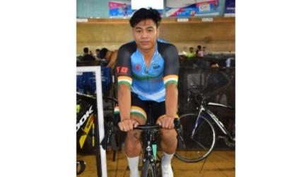 David Beckham of Andamans pedals his way to gold!