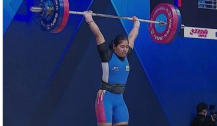 Lifter Bindyarani sets new record and bags gold