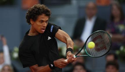 Diallo wins maiden ATP Tour title; Mertens downs Ruse