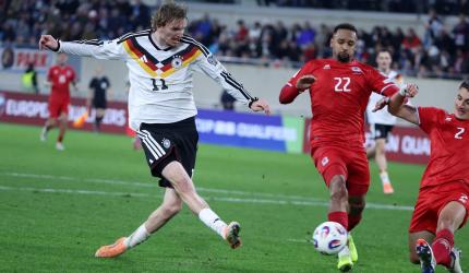 PIX: Germans, Dutch on brink of World Cup qualification