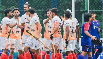 India edge Malaysia to make Sultan of Johor Cup final