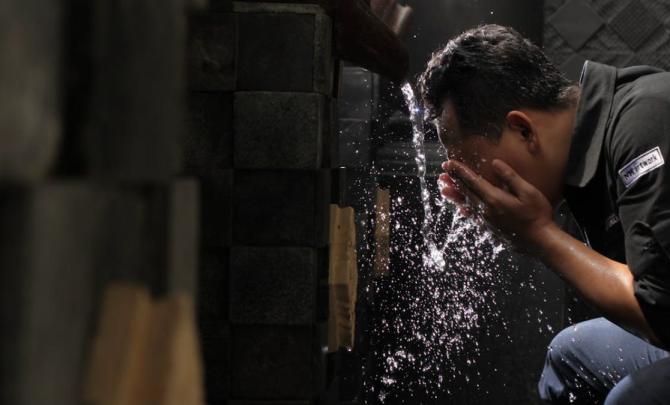 5 Ways To Build The Essential Men's Skincare Routine: