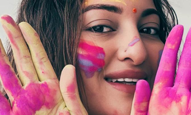 How Sonakshi, Katrina Celebrated Holi