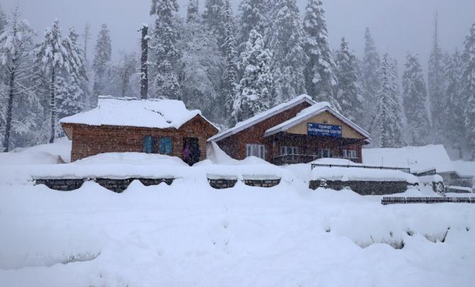 Gulmarg Draped In Snow