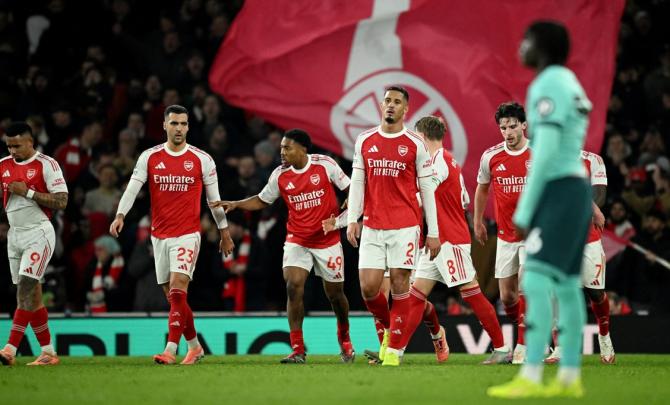 PIX: Own goals take Arsenal past Wolves; Salah milestone