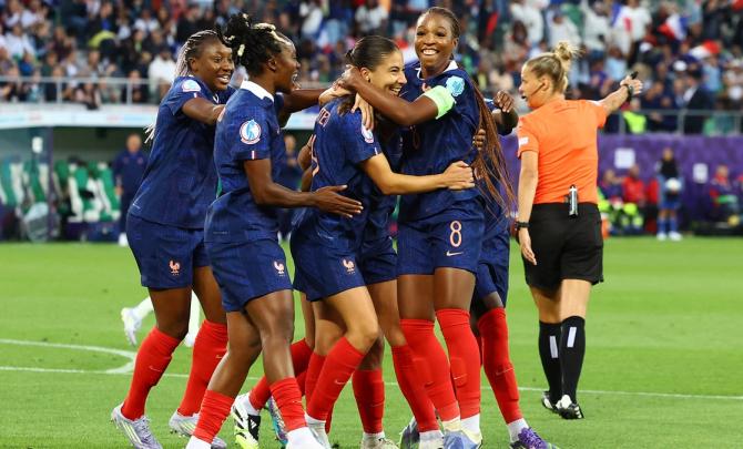 Women's Euros: France thrash Wales; England bounce back