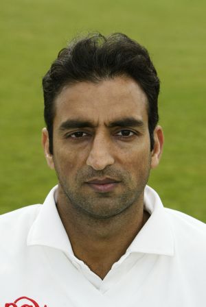 <b>...</b> a two-year contract to the national team&#39;s bowling coach <b>Mohammad Akram</b>. - 09makram