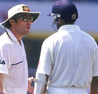 Michael Slater in a heated exchange with Rahul Dravid